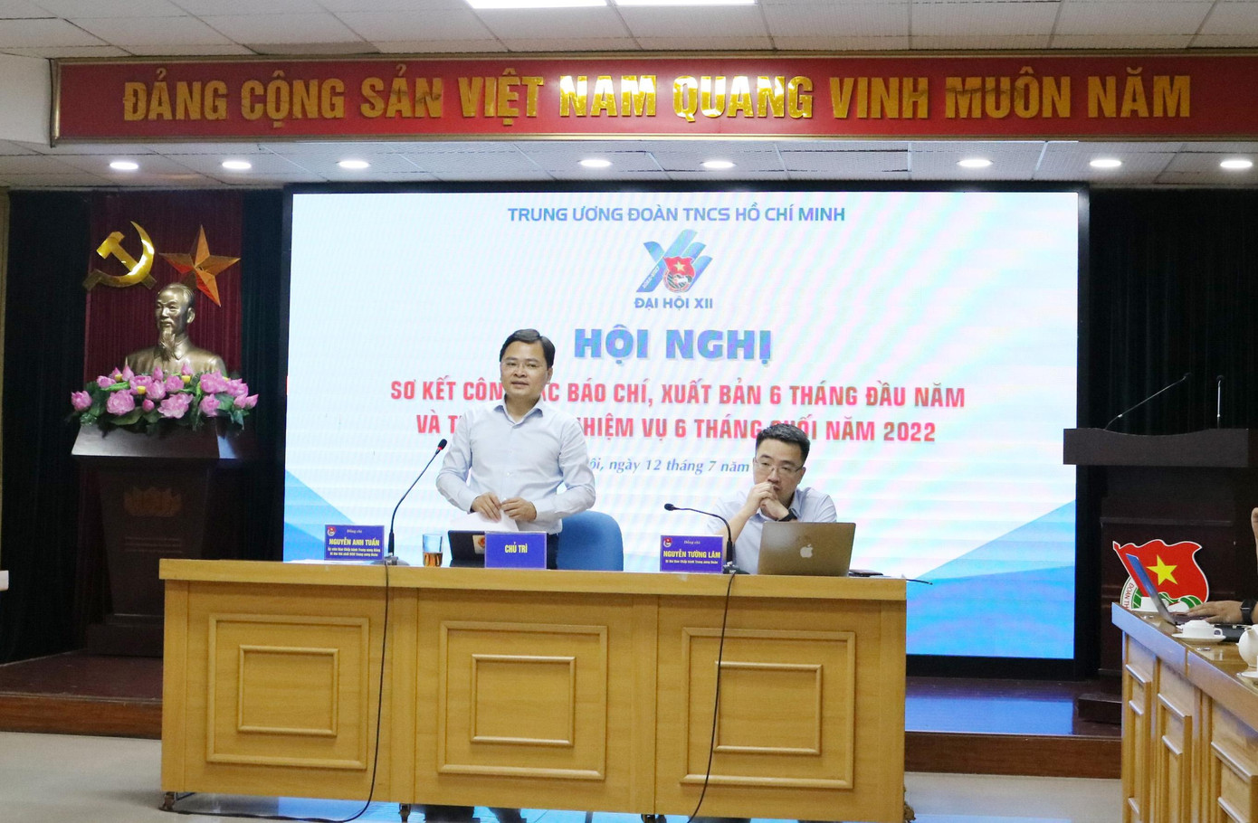 Anh Nguyễn Anh Tuấn - Ủy viên T.Ư Đảng, Bí thư thứ nhất T.Ư Đoàn đánh giá cao những nỗ lực, kết quả nổi bật của các cơ quan báo chí, xuất bản của Đoàn nửa đầu năm 2022. Anh Nguyễn Anh Tuấn - Ủy viên T.Ư Đảng, Bí thư thứ nhất T.Ư Đoàn đánh giá cao những nỗ lực, kết quả nổi bật của các cơ quan báo chí, xuất bản của Đoàn nửa đầu năm 2022.