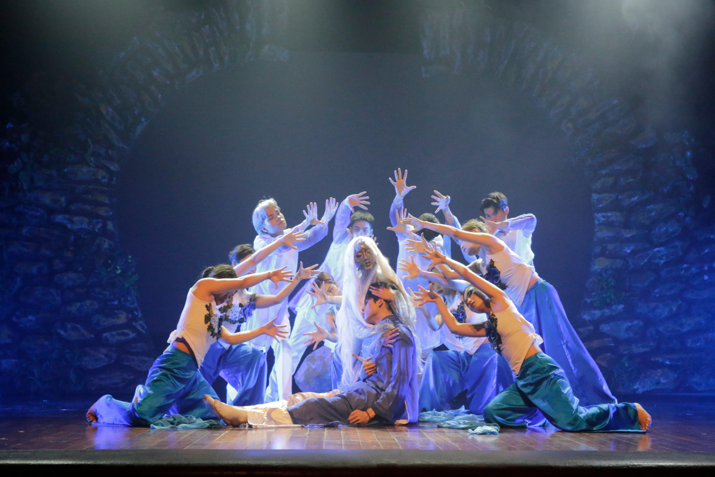 Hình tượng Thuỷ yêu của sinh viên Nguyễn Ngọc Kiều Trinh