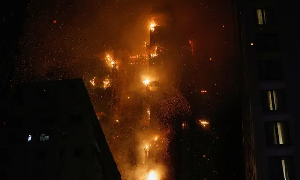 Hiện trường vụ cháy. Ảnh: Reuters