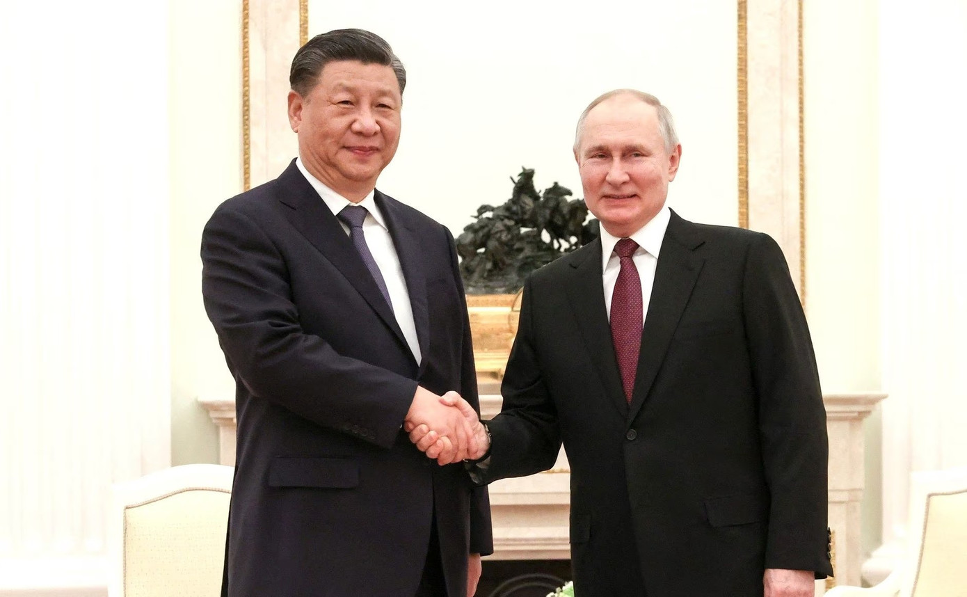 Tổng thống Nga Vladimir Putin đón Chủ tịch Trung Quốc Tập Cận Bình tại Điện Kremlin ngày 20/3. Ảnh: Reuters Tổng thống Nga Vladimir Putin đón Chủ tịch Trung Quốc Tập Cận Bình tại Điện Kremlin ngày 20/3. Ảnh: Reuters