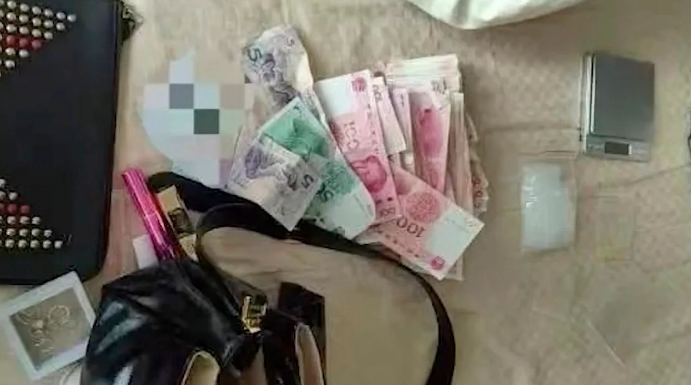 Các tang vật của vụ án. Ảnh: SCMP Các tang vật của vụ án. Ảnh: SCMP