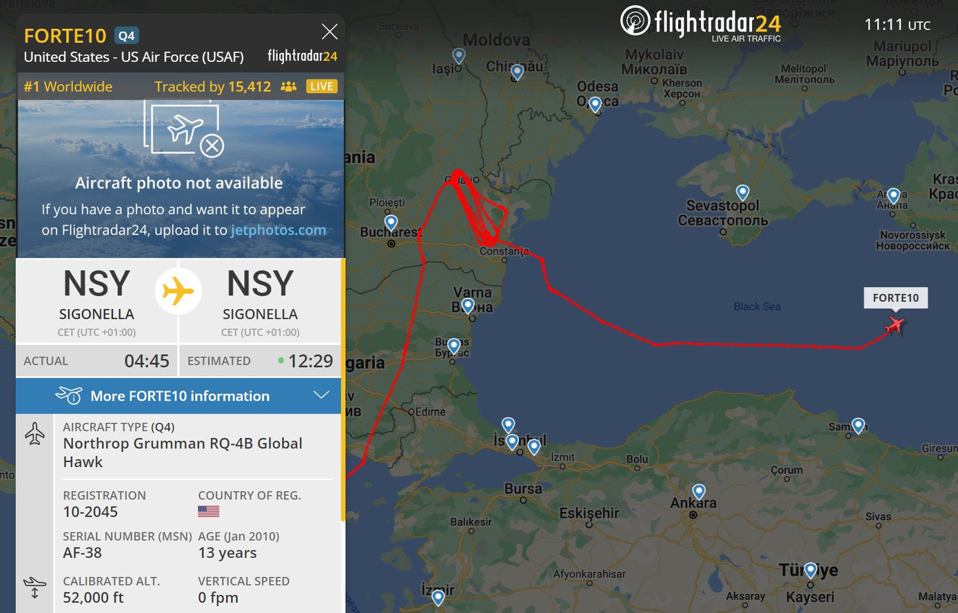 Hình ảnh đường bay của UAV RQ-4. Chuyến bay được theo dõi bởi hơn 15.400 người. Ảnh: Twitter