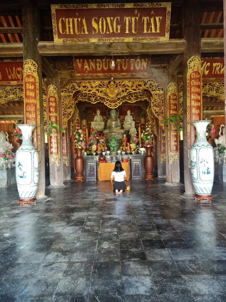 Chùa là nơi lui tới thường xuyên của quân, dân đang sinh sống làm việc trên đảo, ngoài ra, ngư dân khi vào các âu tàu cũng thường ghé qua thắp hương cầu nguyện