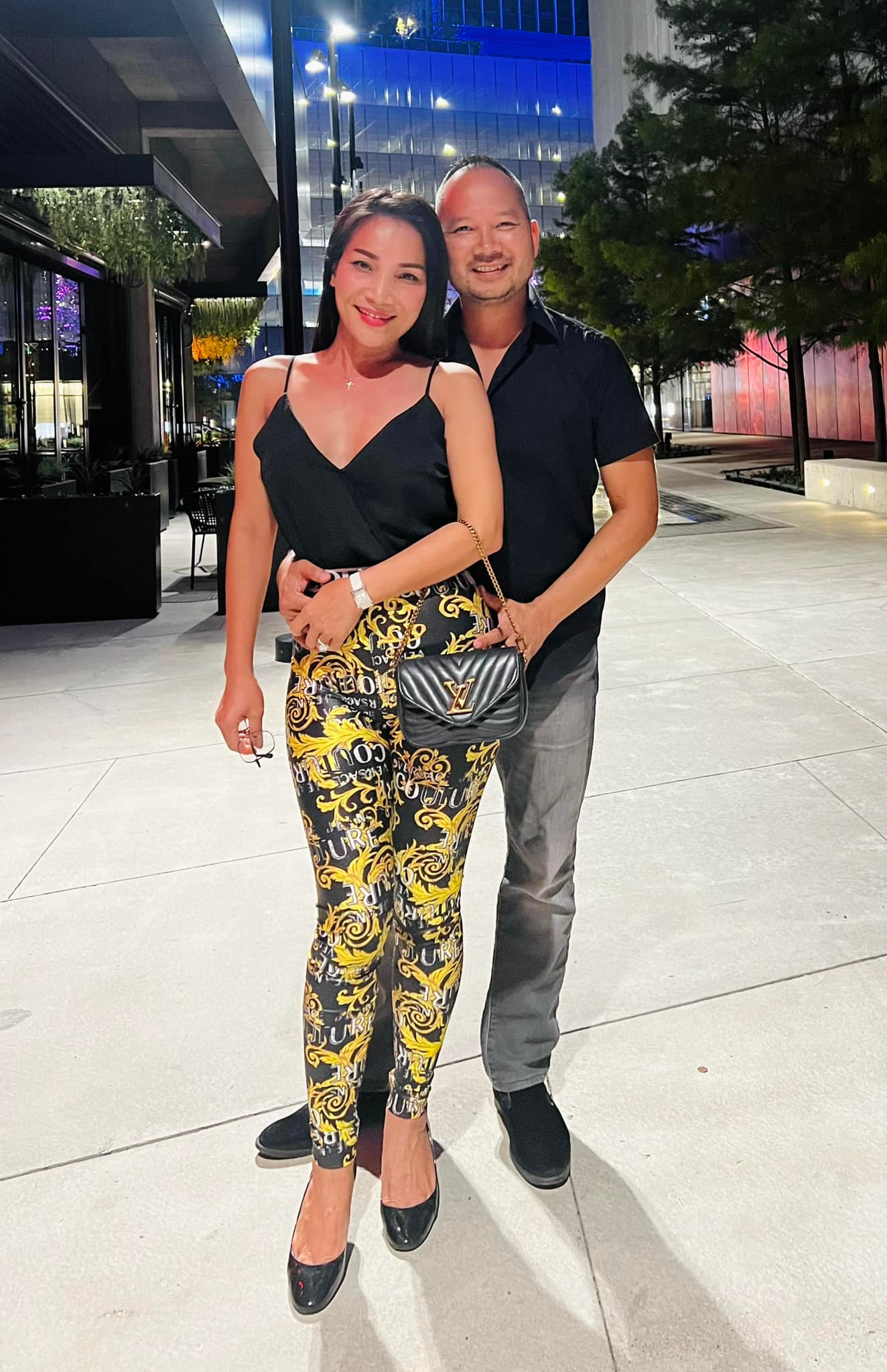 Vợ chồng Hồng Ngọc 11 năm trước và hiện tại. Vợ chồng Hồng Ngọc 11 năm trước và hiện tại.