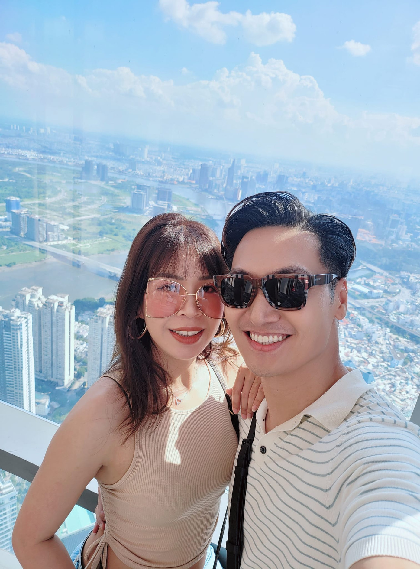 Mạnh Trường và vợ - Phạm Phương. Mạnh Trường và vợ - Phạm Phương.