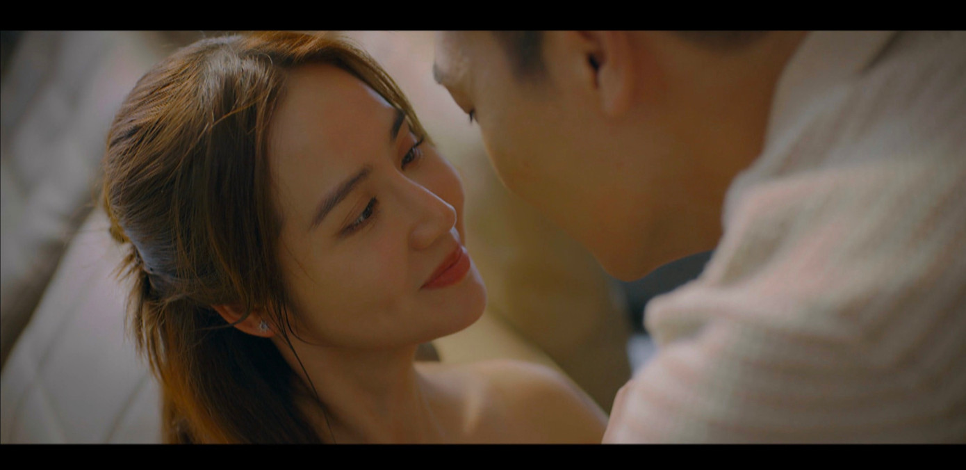 Những cảnh hôn bị cho thiếu cảm xúc. Những cảnh hôn bị cho thiếu cảm xúc.