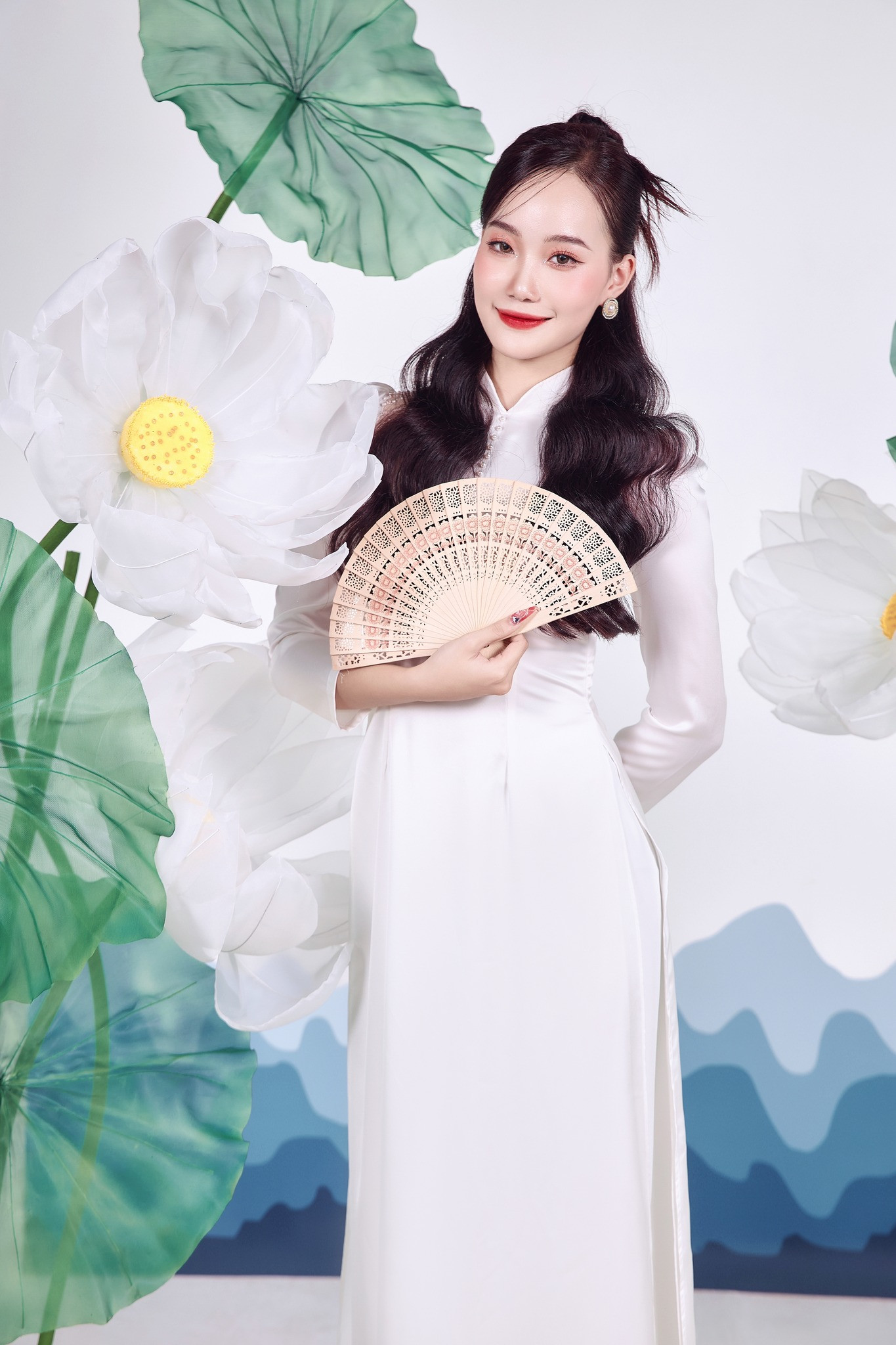 Nguyễn Minh Châu (SBD 55) là sinh viên khoa Quản lý Văn hóa Nghệ thuật. Nguyễn Minh Châu (SBD 55) là sinh viên khoa Quản lý Văn hóa Nghệ thuật.