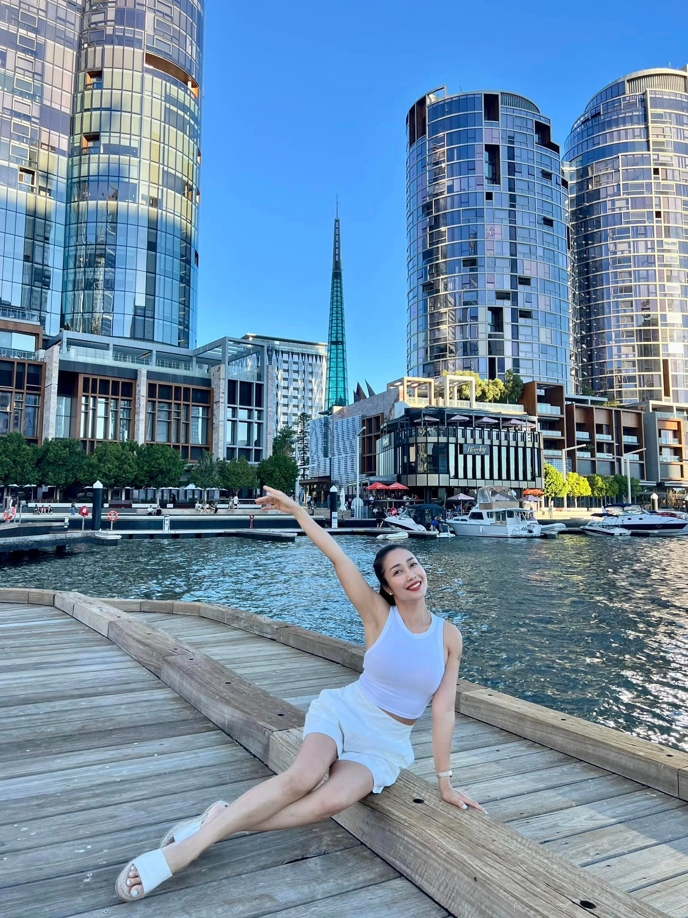 Một số hình ảnh của Ốc Thanh Vân tại Australia.