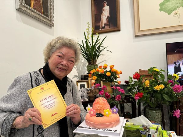 Nghệ sĩ Lê Mai. Nghệ sĩ Lê Mai.