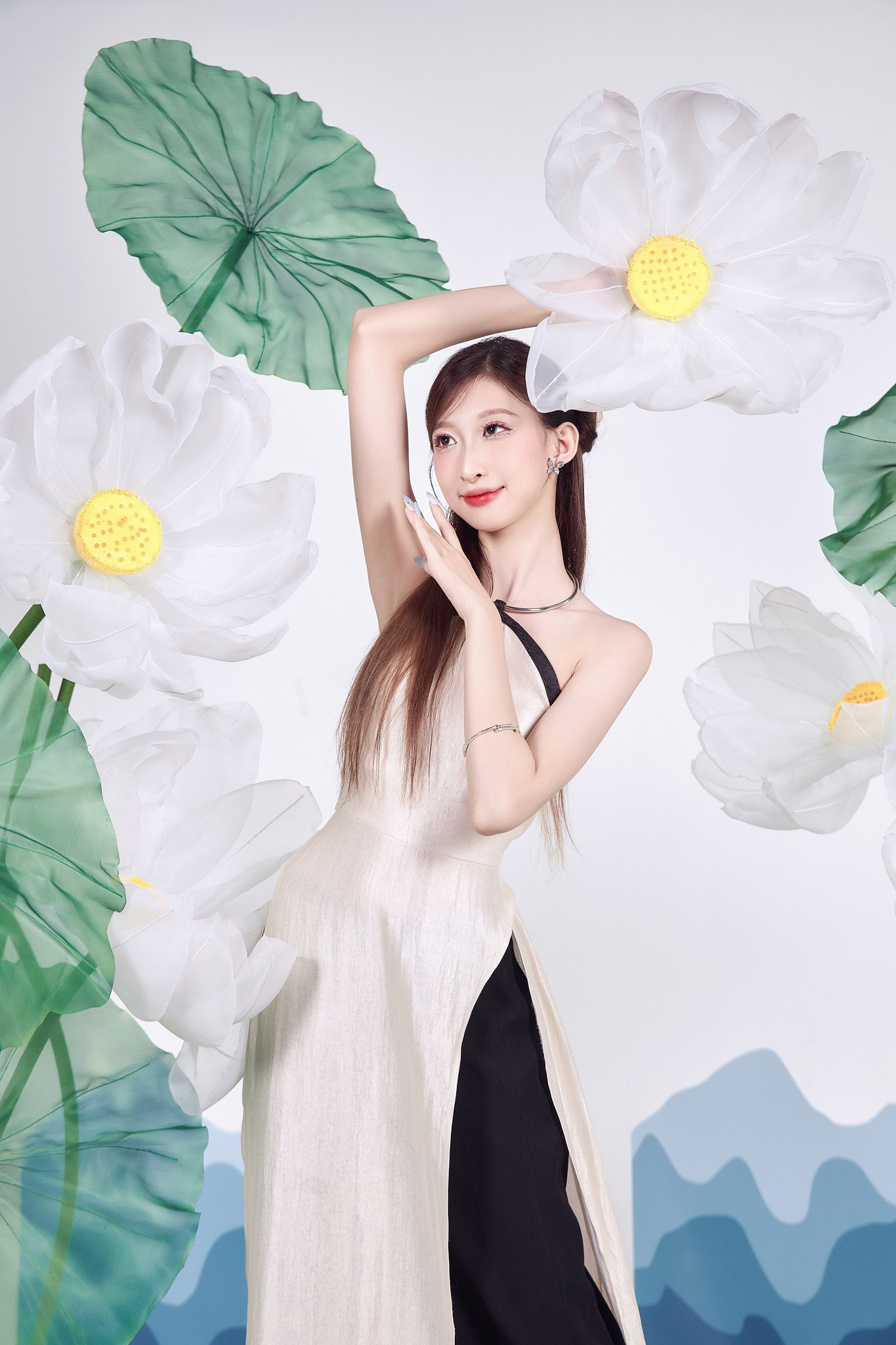 Đỗ Thu Trang (SBD 48) sinh viên khoa Quản trị Du lịch và Ngôn ngữ Quốc tế. Đỗ Thu Trang (SBD 48) sinh viên khoa Quản trị Du lịch và Ngôn ngữ Quốc tế.