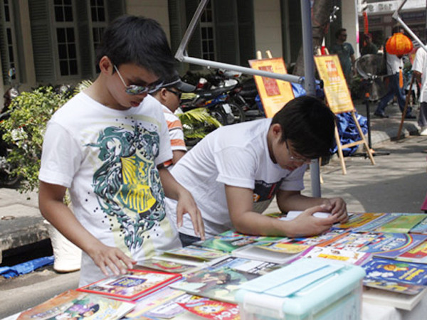 Đường sách tết Tân Mão. Ảnh: VNE. Đường sách tết Tân Mão. Ảnh: VNE