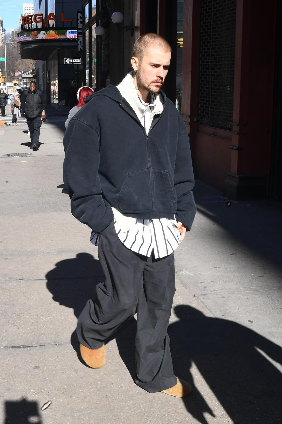 Justin Bieber xuất hiện với ngoại hình tiều tụy khiến fan lo lắng. Ảnh: GC Image.