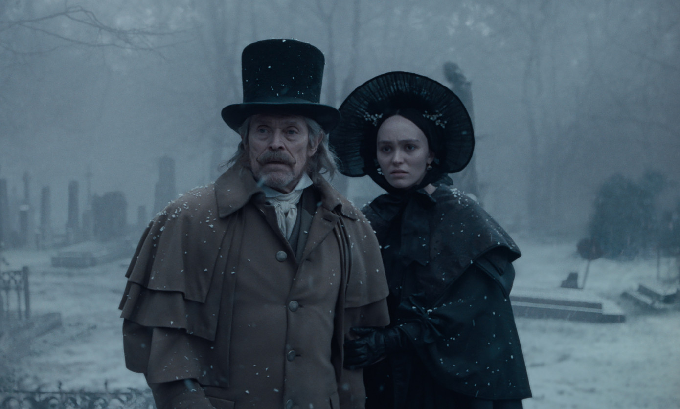 Lily-Rose Depp nhận nhiều đánh giá tích cực từ giới phê bình quốc tế về diễn xuất trong phim.