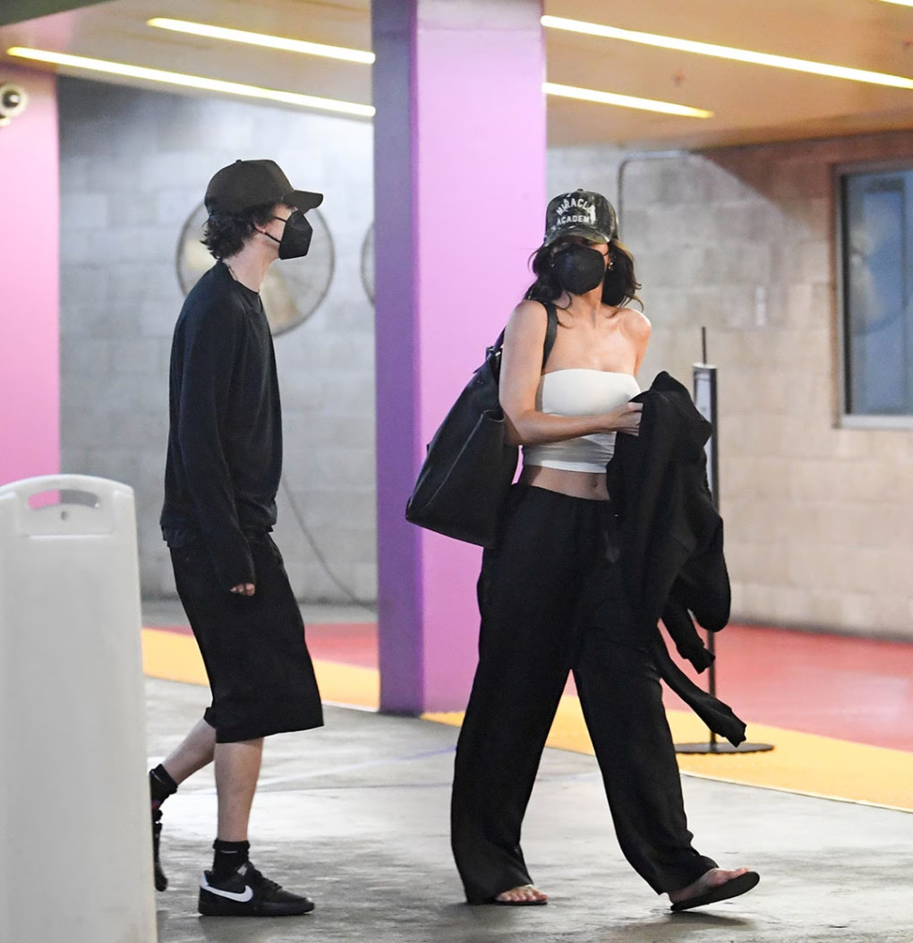 Lần xuất hiện cùng nhau gần đây nhất của cặp đôi là ở buổi hẹn hò ngoài rạp chiếu phim hồi cuối tháng 6/2024. Ảnh: BackGrid. Lần xuất hiện cùng nhau gần đây nhất của cặp đôi là ở buổi hẹn hò ngoài rạp chiếu phim hồi cuối tháng 6/2024. Ảnh: BackGrid.