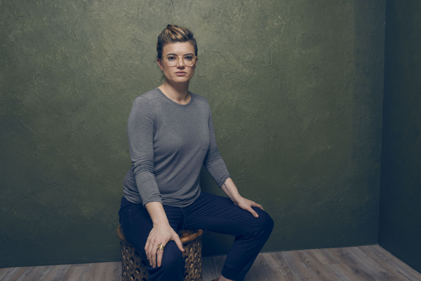 Leslye Headland - nữ đạo diễn của phim thuộc cộng đồng LGBTQ+. Leslye Headland - nữ đạo diễn của phim thuộc cộng đồng LGBTQ+.