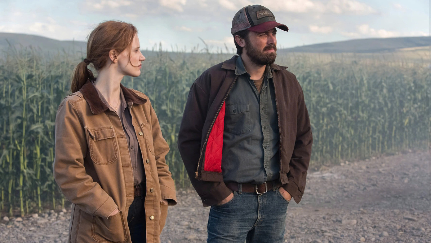 Cooper nói sẽ quay về Trái Đất khi anh bằng tuổi các con nhưng lời hứa không thành.