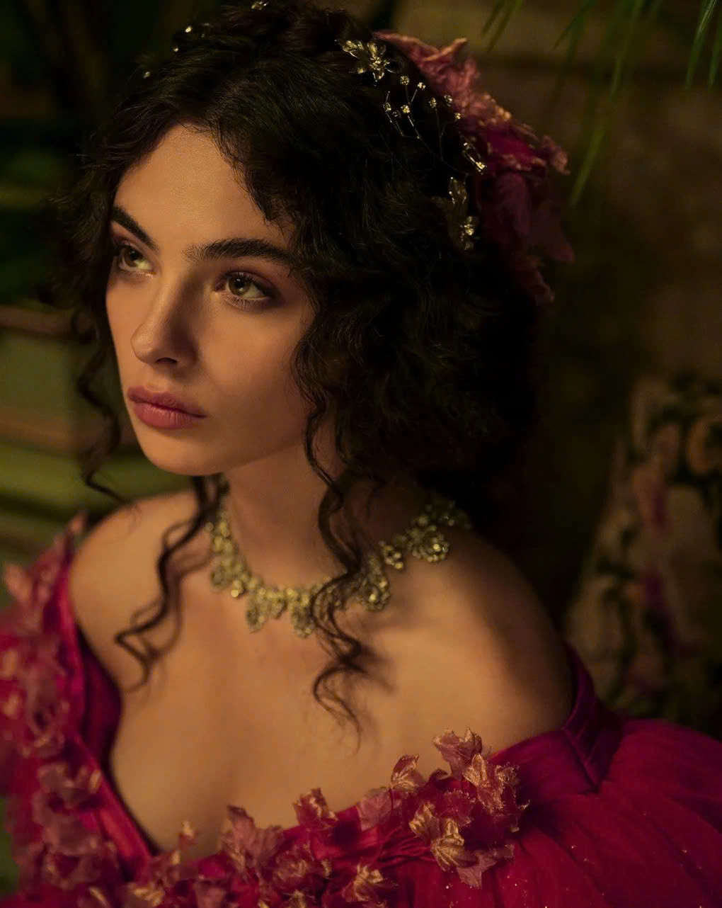 Nhan sắc "gây thương nhớ" của Deva Cassel trong phim. Ảnh: Netflix