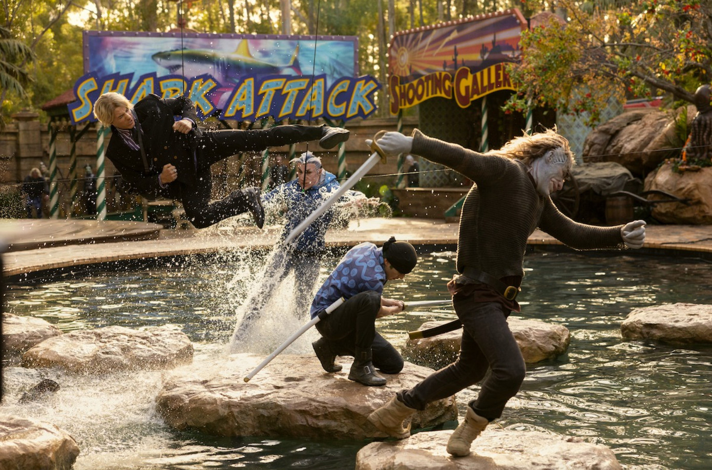 Taz Skylar luyện đôi chân cho Sanji.