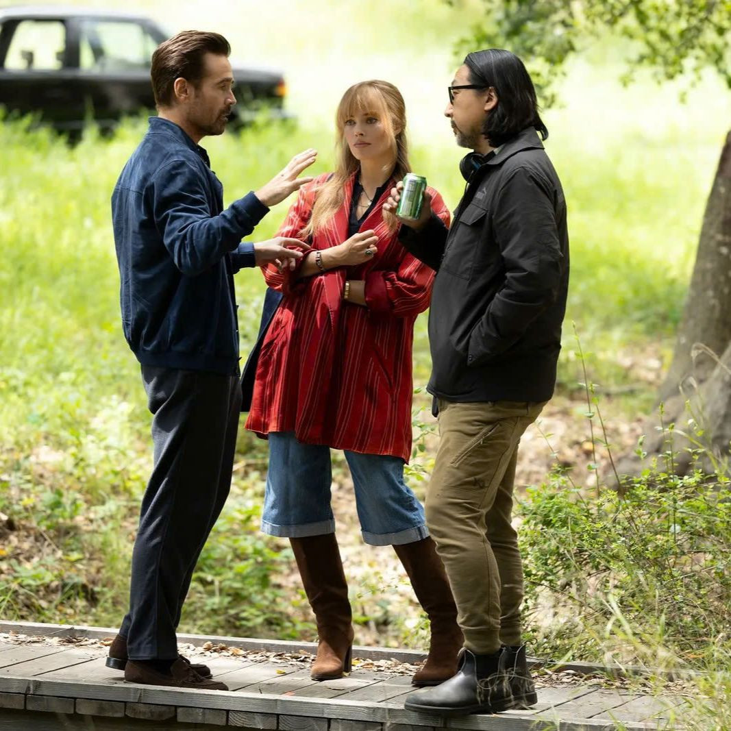 Đạo diễn Kogonada cùng hai diễn viên chính trên phim trường. Ảnh: Matt Kennedy/Sony Pictures Đạo diễn Kogonada cùng hai diễn viên chính trên phim trường. Ảnh: Matt Kennedy/Sony Pictures