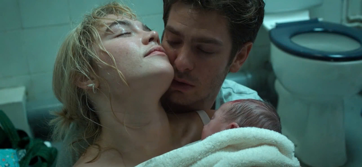 Florence và Andrew diễn phân đoạn sinh con trong nhà vệ sinh ở trạm xăng gây xúc động mạnh. Florence và Andrew diễn phân đoạn sinh con trong nhà vệ sinh ở trạm xăng gây xúc động mạnh.