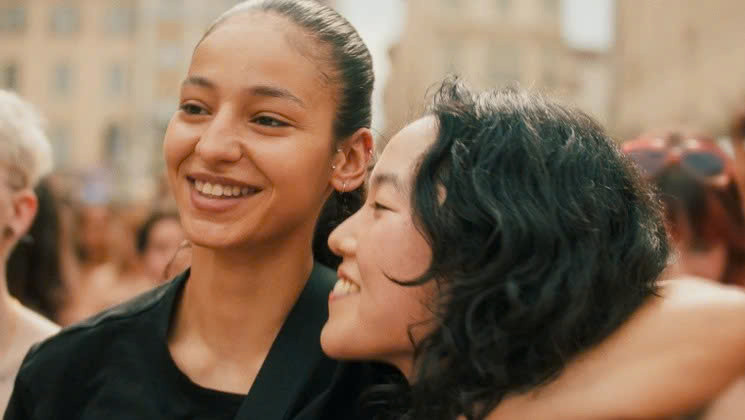 "La Petite Dernière" cũng là phim thắng hạng mục "Queer Palm", giải thưởng dành cho tác phẩm xuất sắc khai thác đề tài LGBTQ+ tại Cannes. "La Petite Dernière" cũng là phim thắng hạng mục "Queer Palm", giải thưởng dành cho tác phẩm xuất sắc khai thác đề tài LGBTQ+ tại Cannes.