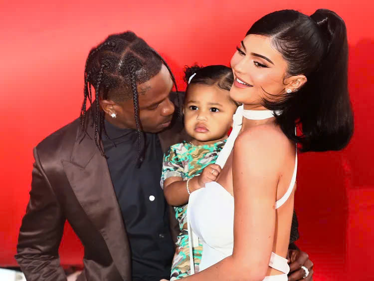 Kylie Jenner từng có với Travis Scott hai người con. Ảnh: Getty. Kylie Jenner từng có với Travis Scott hai người con. Ảnh: Getty.