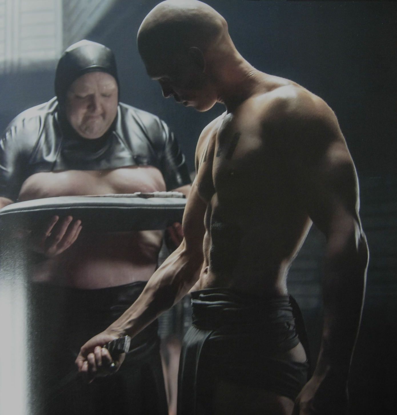 Theo tạp chí GQ, Austin Butler dùng cơ bắp "hàng thật", không độn thể hình trong Dune 2.