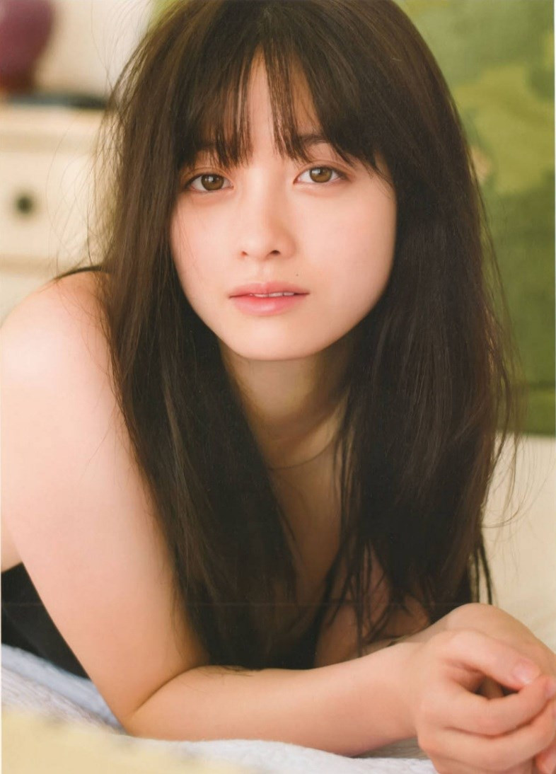 Hashimoto Kanna bị tố bắt nạt nhân viên và thiếu chuyên nghiệp trên phim trường. Hashimoto Kanna bị tố bắt nạt nhân viên và thiếu chuyên nghiệp trên phim trường.