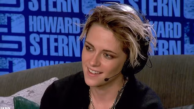 Kristen Stewart chia sẻ trên The Howard Stern Show, năm 2019. Ảnh: Daily Mail