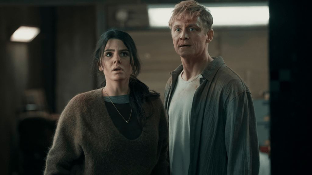 Khác với mạch phim kinh dị truyền thống, "Brick" tập trung vào yếu tố tâm lý nhiều hơn jumpscare. Ảnh: Netflix