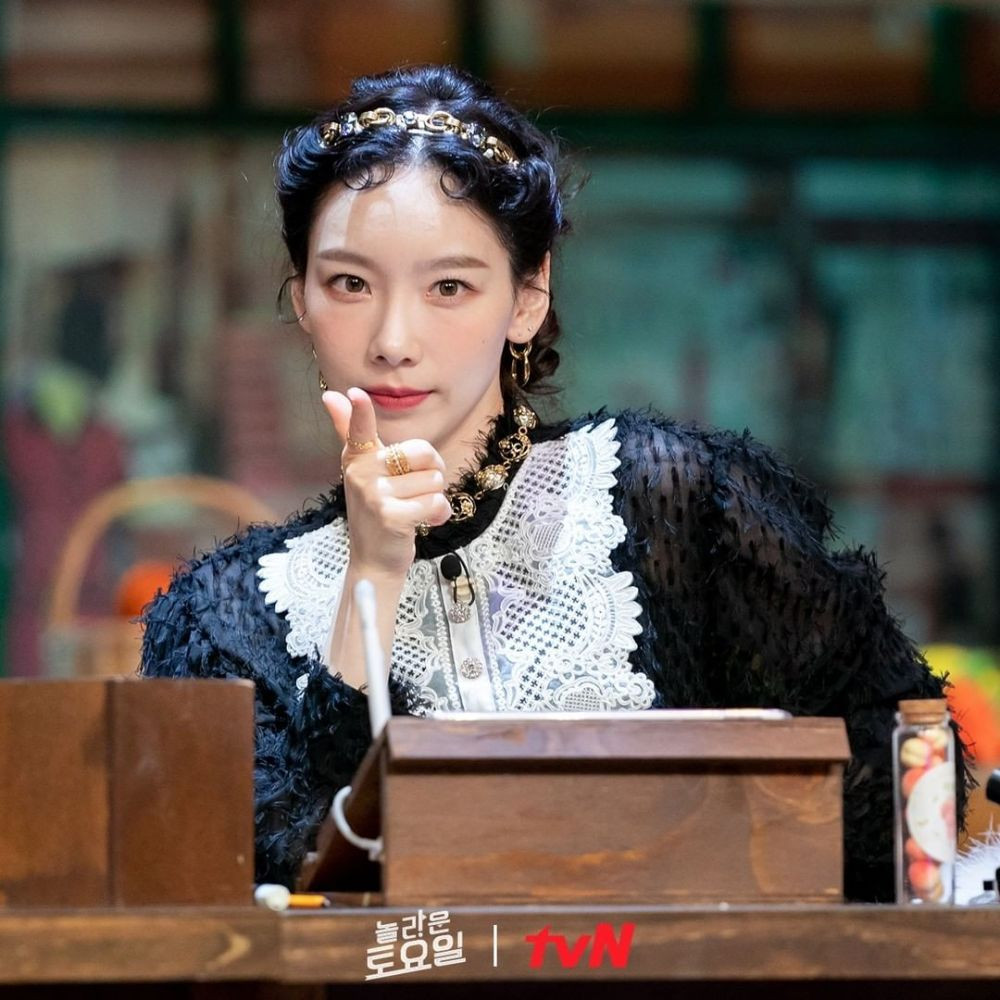 Tạo hình ngọt ngào của TaeYeon khi tham gia "Amazing Saturday".