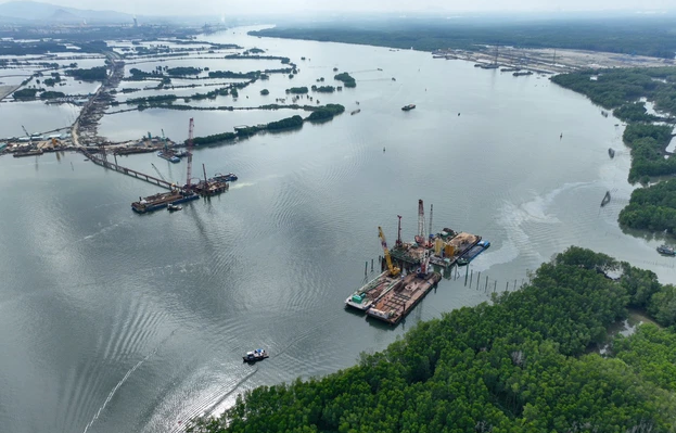 Dự án cầu Phước An bắc qua sông Thị Vải nối thị xã Phú Mỹ, tỉnh Bài Rịa - Vũng Tàu (BR-VT) với huyện Nhơn Trạch (tỉnh Đồng Nai) có tổng chiều dài khoảng 4,3Km. Tổng mức đầu tư dự án khoảng 4.877 tỉ đồng, bắt đầu triển khai từ tháng 12-2022, thời gian hoàn thành hết năm 2027. Dự án cầu Phước An bắc qua sông Thị Vải nối thị xã Phú Mỹ, tỉnh Bài Rịa - Vũng Tàu (BR-VT) với huyện Nhơn Trạch (tỉnh Đồng Nai) có tổng chiều dài khoảng 4,3Km. Tổng mức đầu tư dự án khoảng 4.877 tỉ đồng, bắt đầu triển khai từ tháng 12-2022, thời gian hoàn thành hết năm 2027.