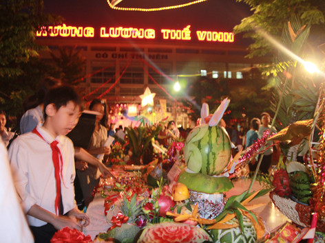 Hình ảnh đêm trung thu của trường Lương Thế Vinh