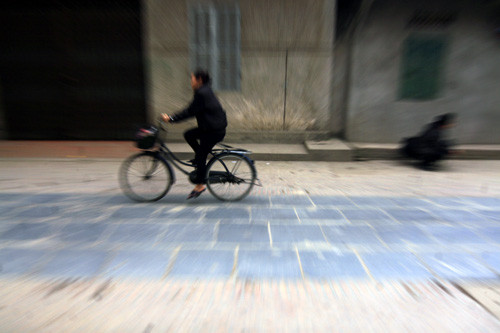 Sau khi hoàn thiện, con đường nhanh chóng trở thành 