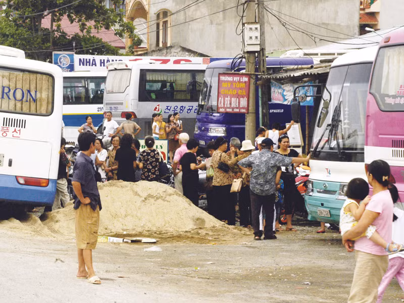 Một trạm dừng chân tư nhân trên Quốc lộ 1A, đoạn Hà Nội - Ninh Bình. Ảnh: Phạm Yên
