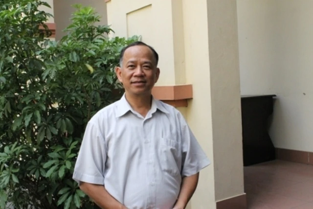 TS Nguyễn Minh Phong: 