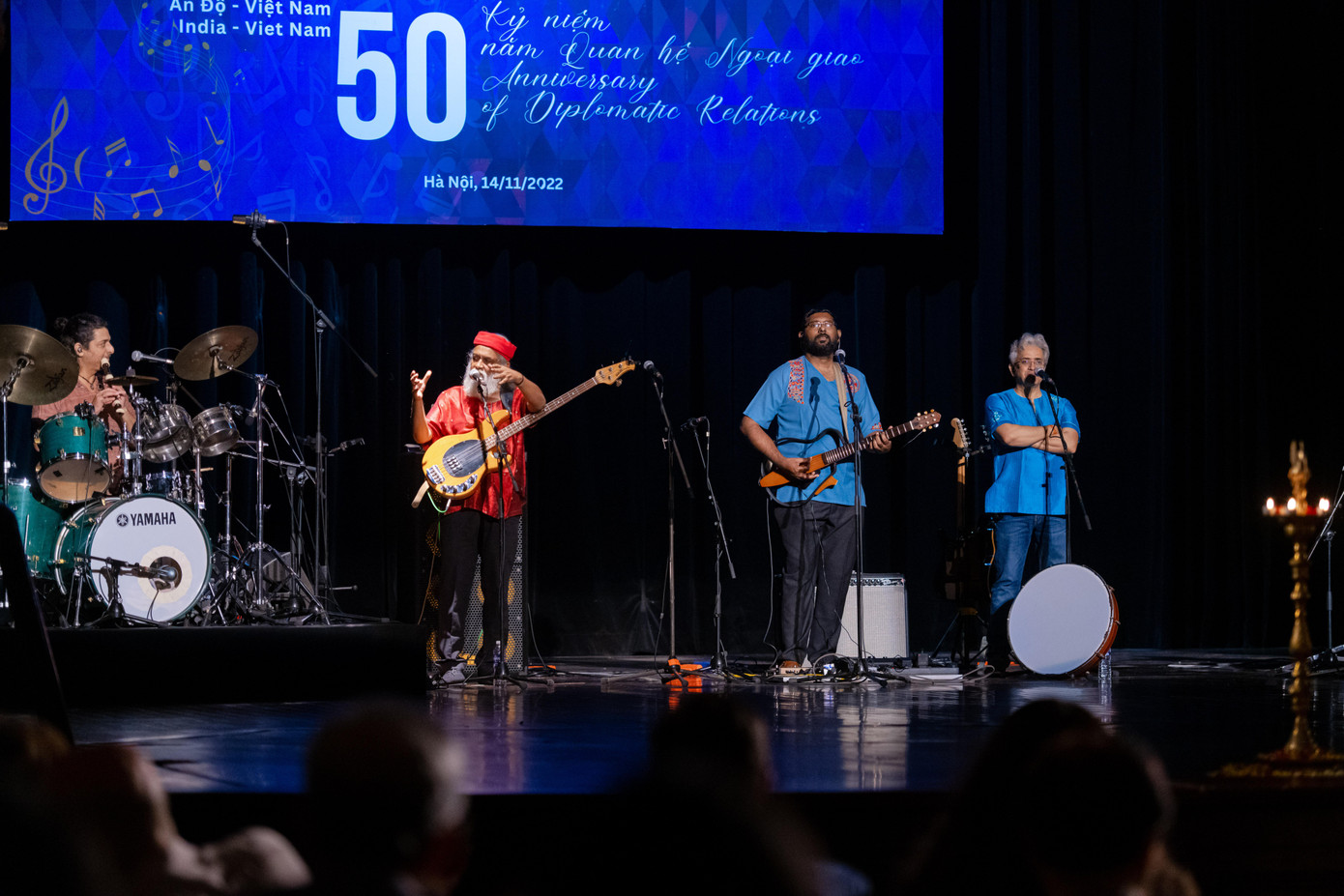 Các thành viên ban nhạc Ấn Độ Dương