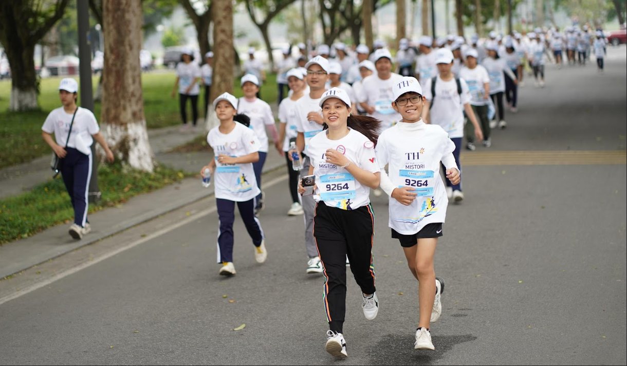 Mỗi bước chạy của các VĐV sẽ đóng góp cho quỹ điều trị khuyết tật vận động