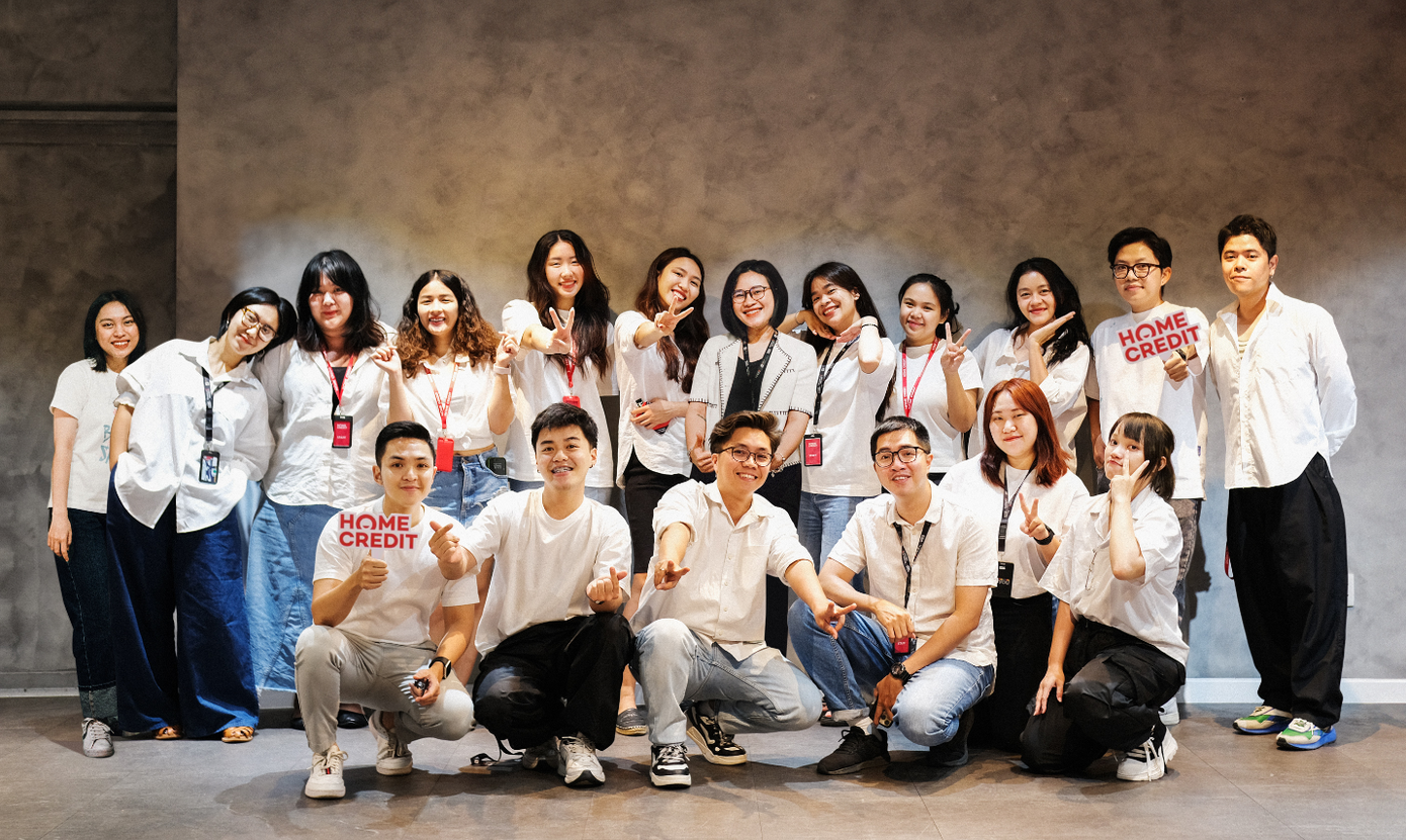 Đội ngũ phụ trách Thương hiệu &amp; Sáng tạo của Home Credit đứng sau những chiến dịch Tết đầy ấn tượng