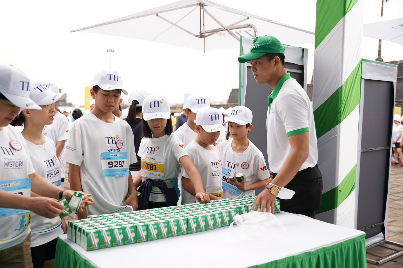 S-Race Thừa Thiên Huế nhận được sự đồng hành của Tập đoàn TH cùng thương hiệu Sữa cacao lúa mạch TH true CHOCOMALT MISTORI S-Race Thừa Thiên Huế nhận được sự đồng hành của Tập đoàn TH cùng thương hiệu Sữa cacao lúa mạch TH true CHOCOMALT MISTORI