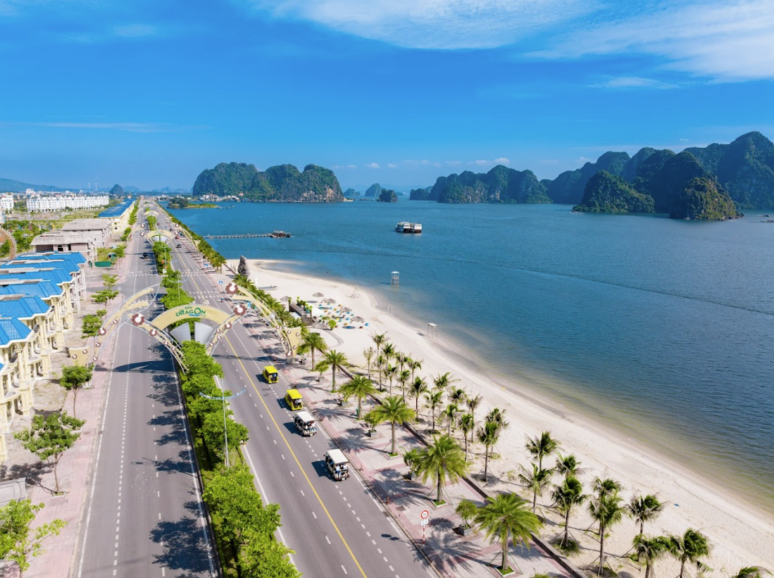 Vịnh giải trí Safabay trải dài trên 2,6 km đường bao biển đẹp nhất Việt Nam Vịnh giải trí Safabay trải dài trên 2,6 km đường bao biển đẹp nhất Việt Nam