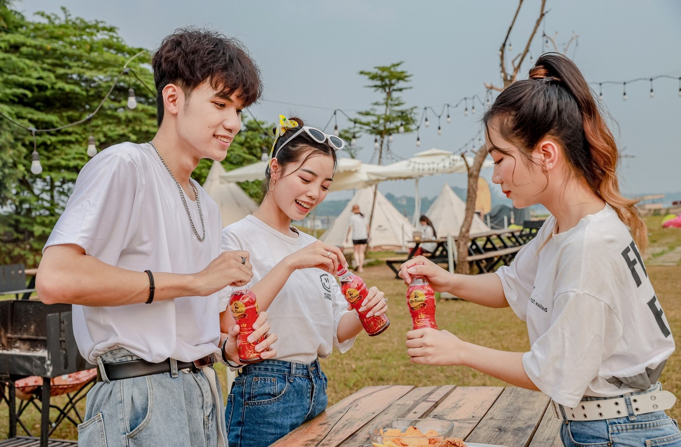 You are what you eat – tạm dịch: những gì bạn ăn uống tạo nên chính bạn đang làm thay đổi hàng ngàn người trẻ . You are what you eat – tạm dịch: những gì bạn ăn uống tạo nên chính bạn đang làm thay đổi hàng ngàn người trẻ .