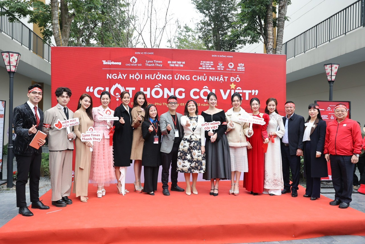 Chủ Nhật Đỏ 03.03 với sự đồng hành của Lynn Times Thanh Thuỷ, Báo Tiền Phong, Hội Chữ thập đỏ, UBND huyện Thanh Thuỷ, Ca sĩ, nhà sản xuất âm nhạc Nguyễn Trần Trung Quân cùng loạt Hoa Hậu, người đẹp nổi tiếng Chủ Nhật Đỏ 03.03 với sự đồng hành của Lynn Times Thanh Thuỷ, Báo Tiền Phong, Hội Chữ thập đỏ, UBND huyện Thanh Thuỷ, Ca sĩ, nhà sản xuất âm nhạc Nguyễn Trần Trung Quân cùng loạt Hoa Hậu, người đẹp nổi tiếng