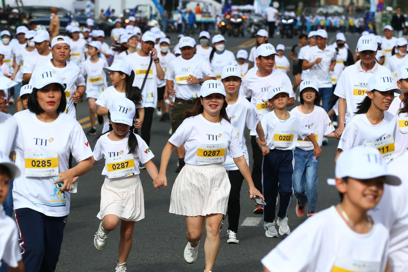 Hàng triệu bước chạy tại S-Race sẽ mang đến cơ hội cho các bệnh nhi nghèo Hàng triệu bước chạy tại S-Race sẽ mang đến cơ hội cho các bệnh nhi nghèo