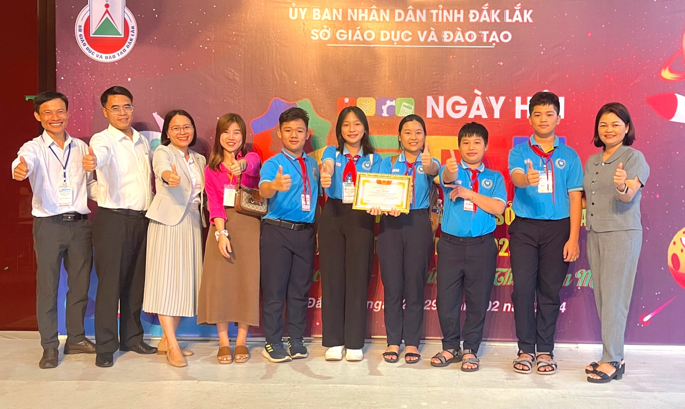 Sản phẩm “Hệ thống trồng rau sạch tự động, thân thiện môi trường” đoạt giải Nhất tại Ngày hội STEM cấp tỉnh