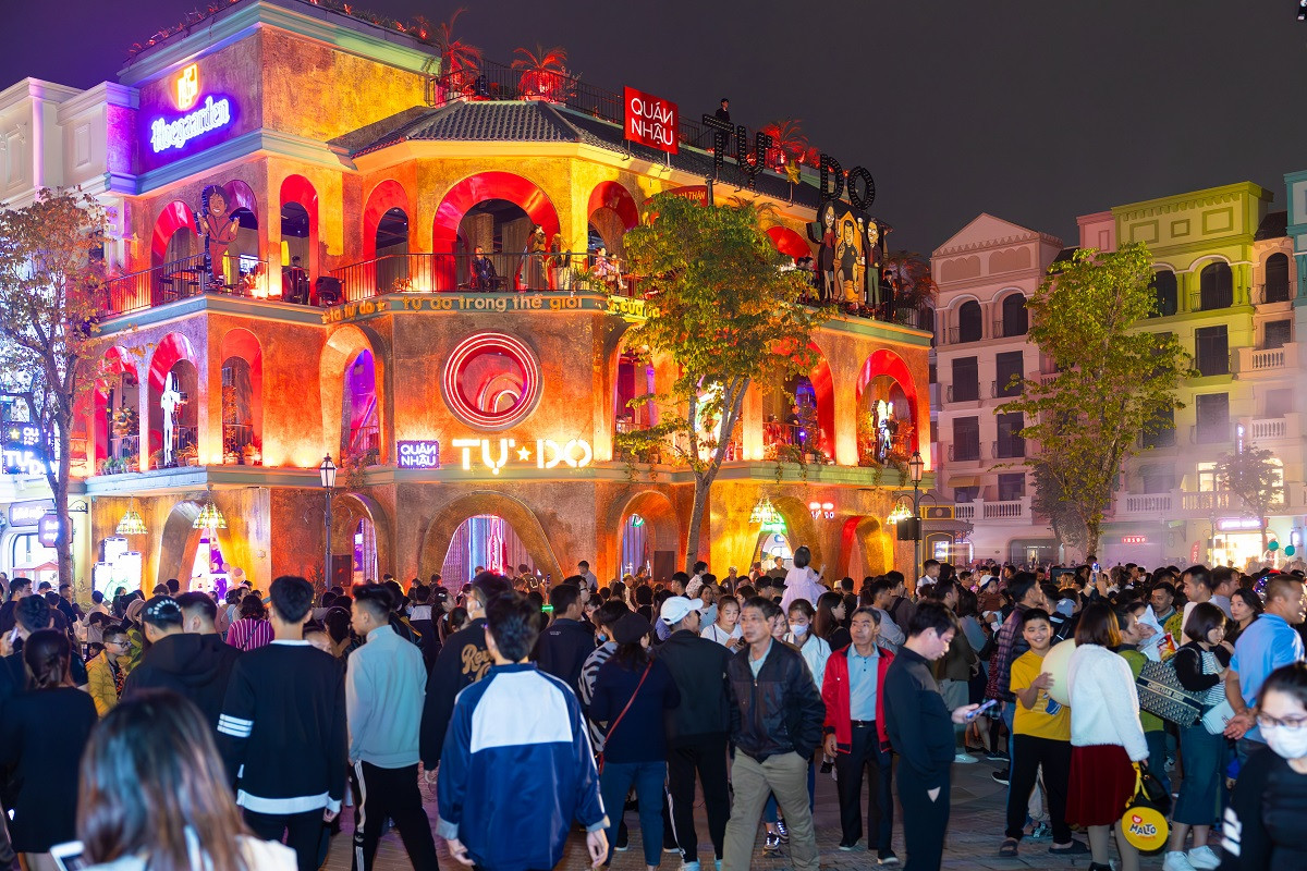 Sở hữu vị trí đắc địa, Bia Tự do cũng là địa chỉ đông khách trong top đầu tại Grand World