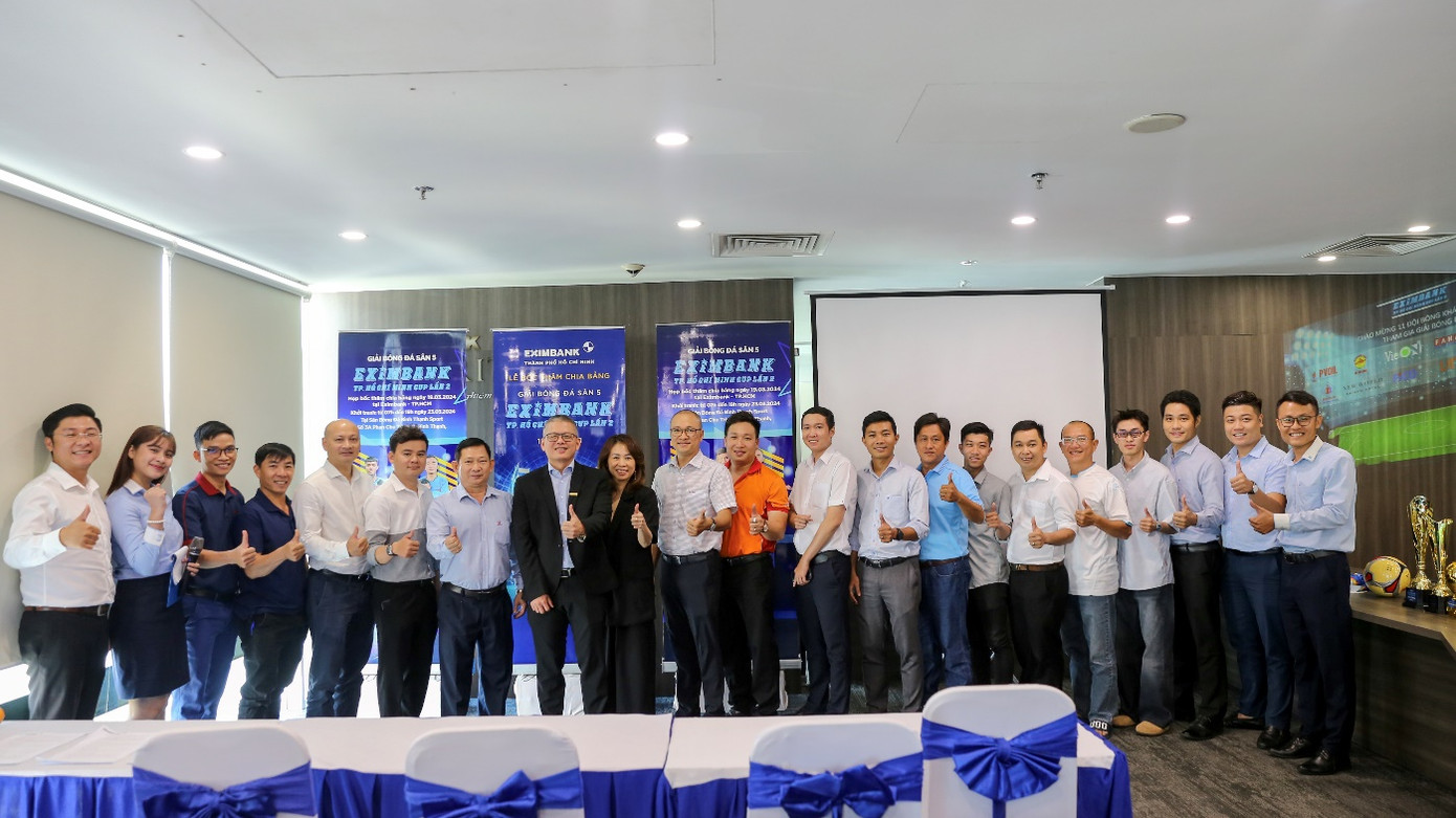 Đại diện BTC tại lễ ra mắt và bốc thăm