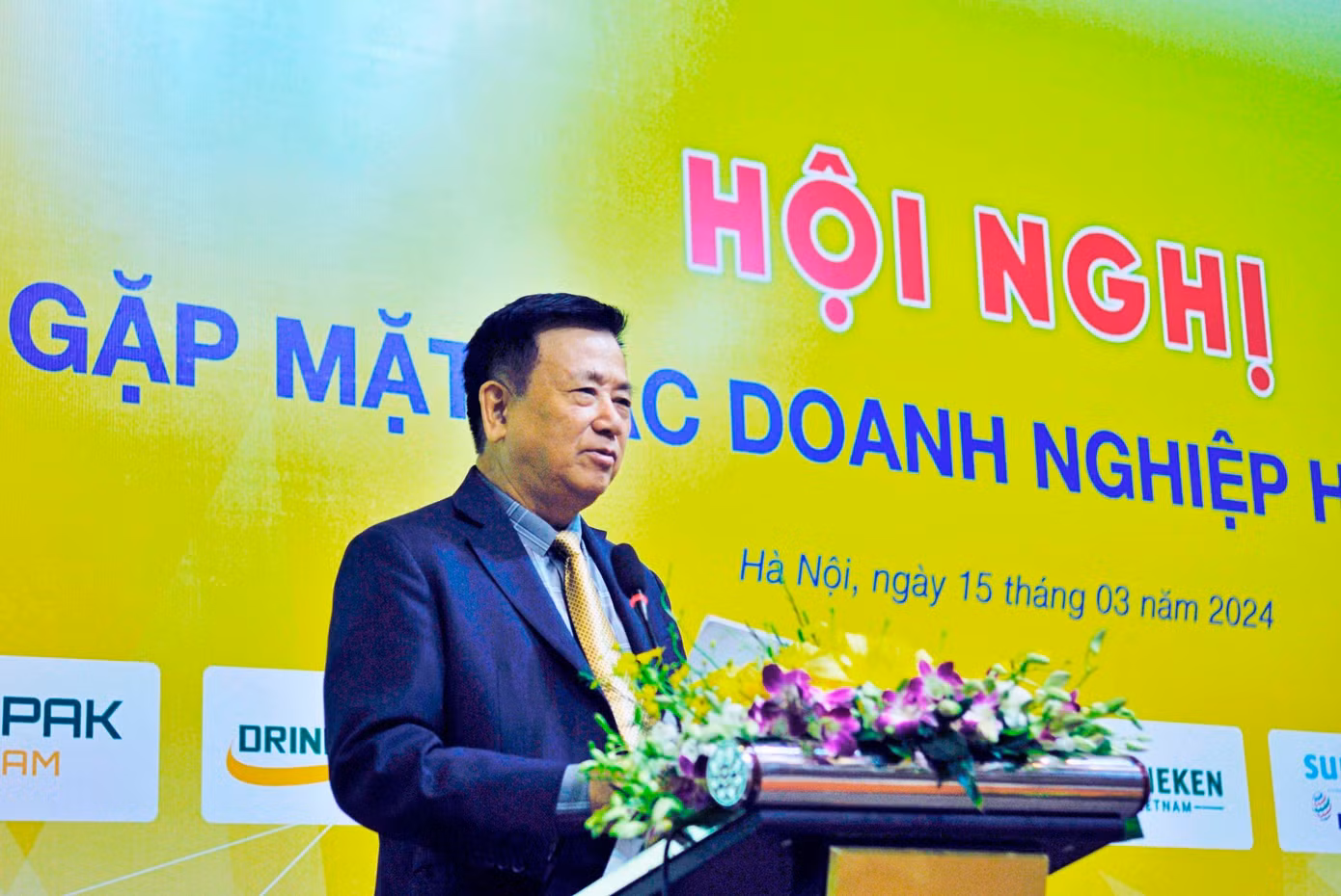 Chủ tịch Hiệp hội Bia - Rượu - Nước giải khát Việt Nam- PGS TS Nguyễn Văn Việt phát biểu tại buổi gặp mặt. Chủ tịch Hiệp hội Bia - Rượu - Nước giải khát Việt Nam- PGS TS Nguyễn Văn Việt phát biểu tại buổi gặp mặt.
