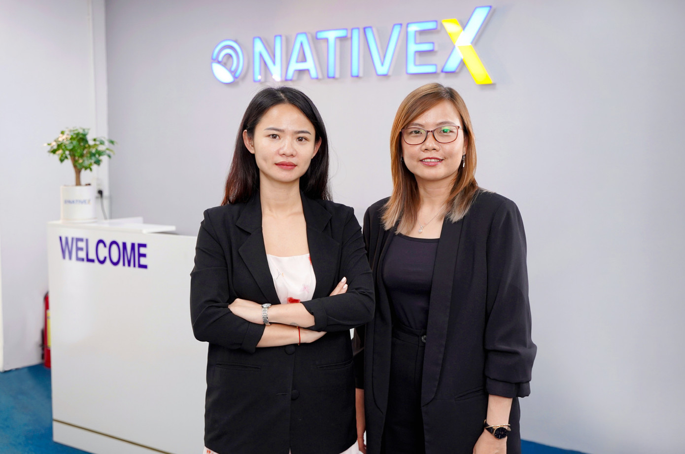 Chị Lý Ngọc Trang (trái) và Châu Huy Hòa Ái (phải) - Co-founder NativeX