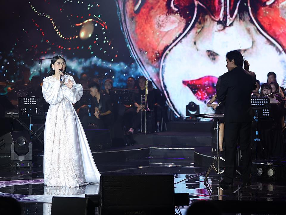 Minh Ngọc biến chuyển linh hoạt trong các tiết mục dự thi- Ảnh: VTV. Minh Ngọc biến chuyển linh hoạt trong các tiết mục dự thi- Ảnh: VTV.